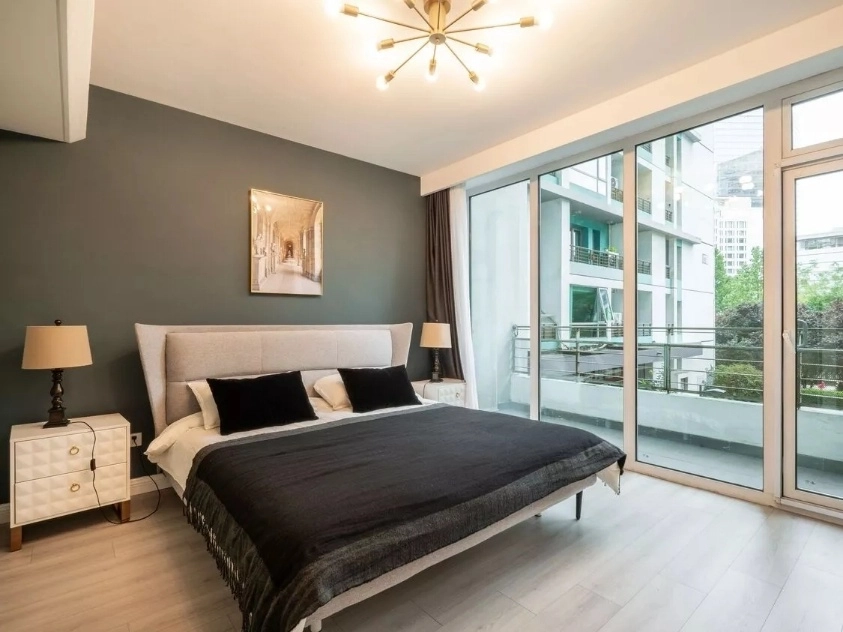 Rm 205 No 9 China Central Place(8)