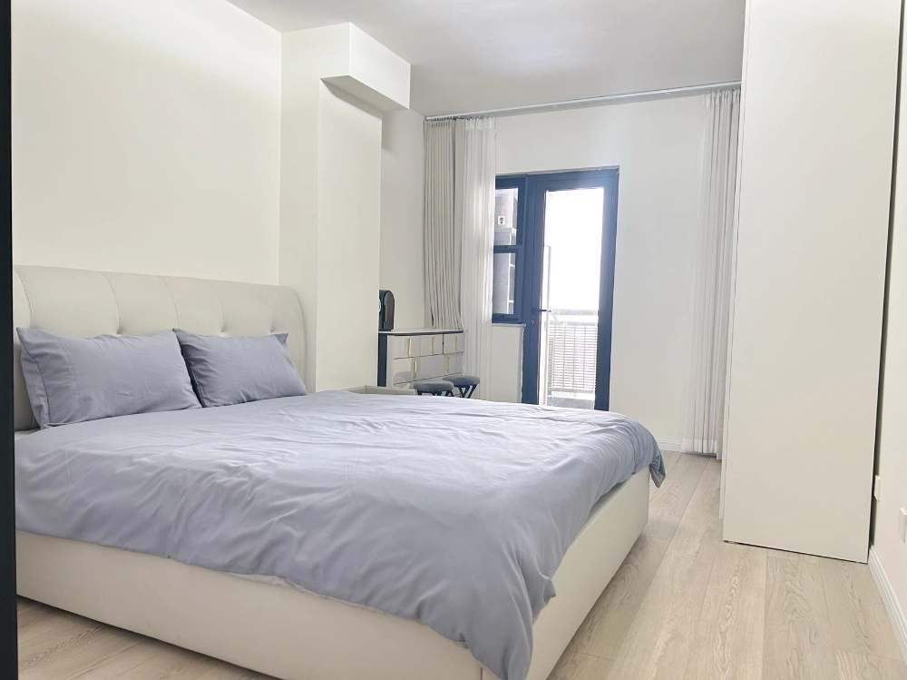 Rm 2101 Bld E Sunshine 100 Int’l Apt(6)