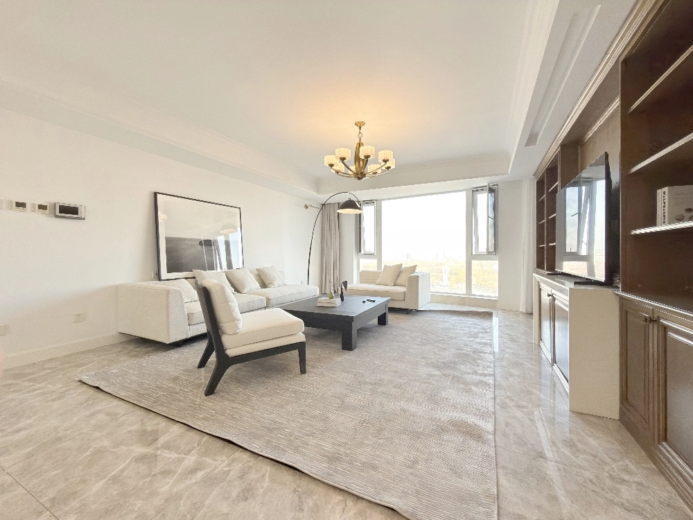 Rm 2101 No 3 Palm Springs