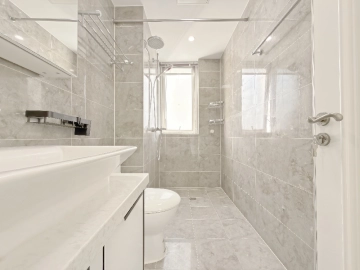 Rm 2101 No 3 Palm Springs(12)