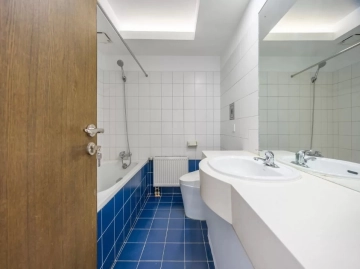 Rm 2105 Unit 2 No A Phoenix Town(9)