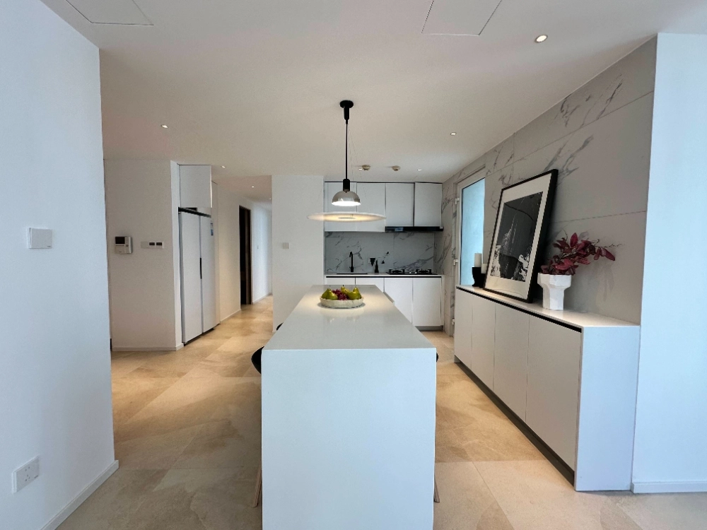 Rm 2108 No 11 Sanlitun SOHO Apt(3)