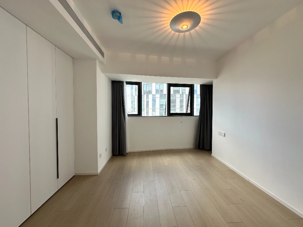 Rm 2108 No 11 Sanlitun SOHO Apt(9)