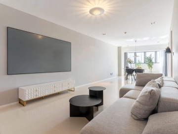 Rm 2301 No 11 Sanlitun SOHO Apt