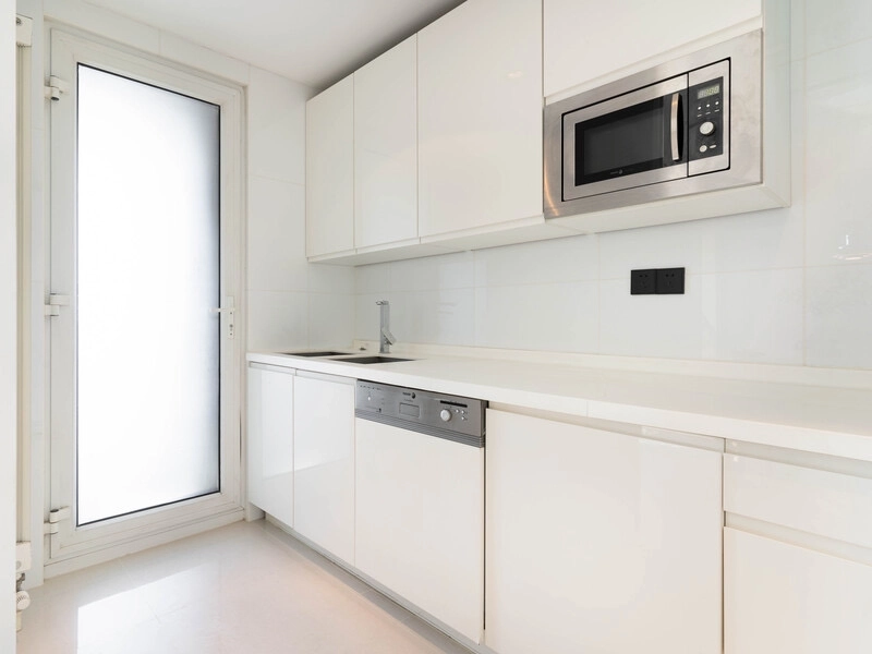 Rm 2301 No 11 Sanlitun SOHO Apt(4)