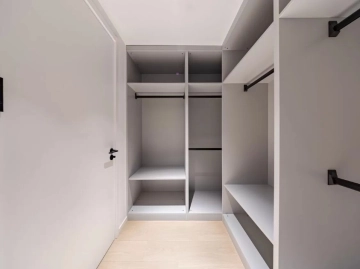 Rm 2302 No 2 China Central Place(7)