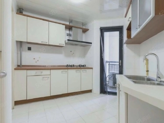 Rm 2710 Bld A Sunshine 100 Int’l Apt(5)