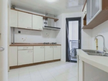 Rm 2710 Bld A Sunshine 100 Int’l Apt(5)