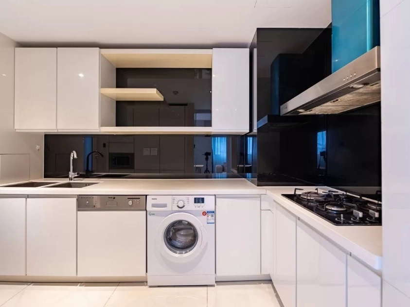 Rm 2803 No 15 Sanlitun SOHO Apt(5)