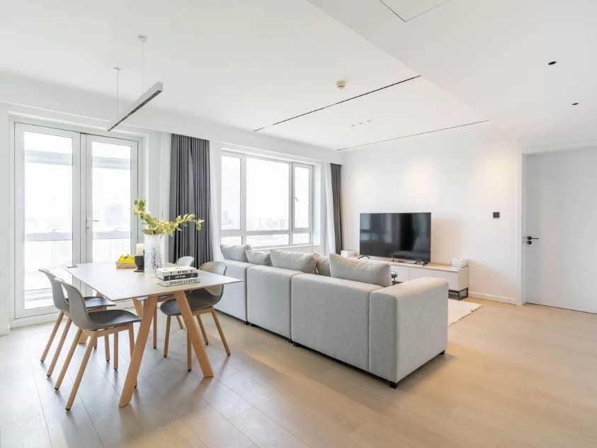 Rm 3005 No 8 Upper East Side