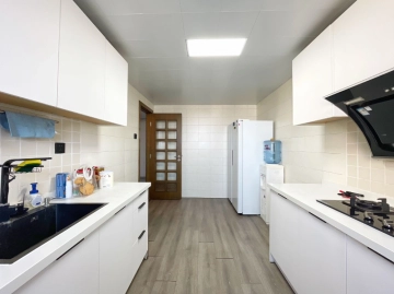 Rm 3008 Unit 2 Bld B Phoenix Town(5)