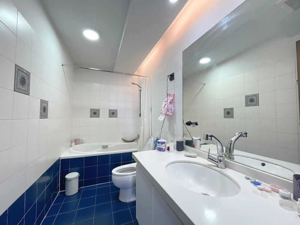 Rm 3008 Unit 2 Bld B Phoenix Town(8)