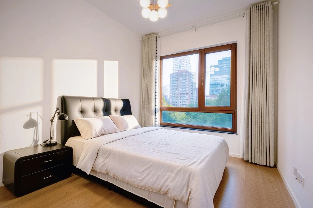 Rm 301 Bld F Blue Castle Int’l Apartment south(13)