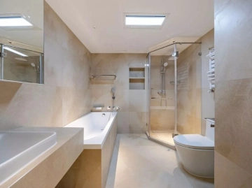 Rm 301 Unit G Chateau Regency I(11)