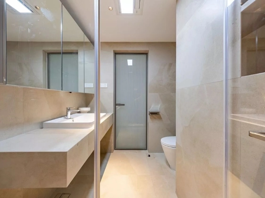 Rm 301 Unit G Chateau Regency I(14)