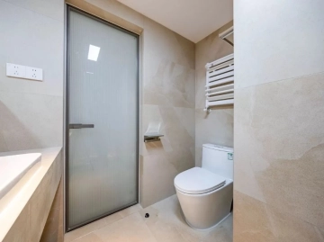 Rm 301 Unit G Chateau Regency I(15)