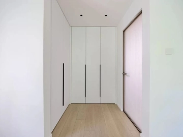 Rm 301 Unit G Chateau Regency I(9)