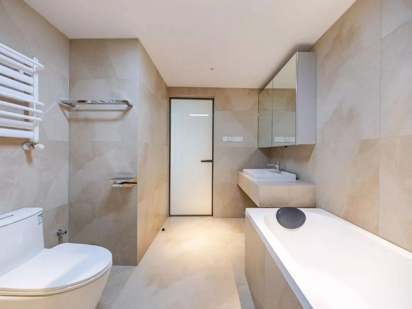 Rm 301 Unit G Chateau Regency I(10)