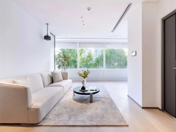 Rm 302 No 6 Central Park