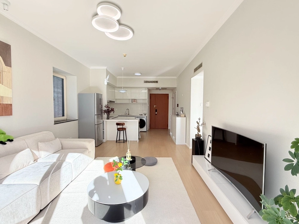 Rm 303 Bld M Blue Castle Int’l Apartment south(3)