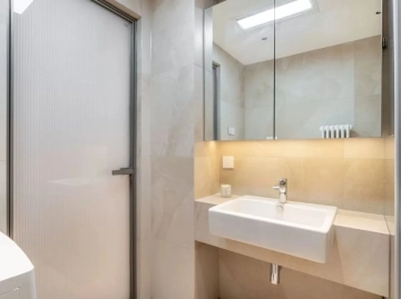 Rm 305 Bld E Sunshine 100 Int’l Apt(8)