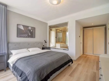 Rm 305 No 3 Palm Springs(10)