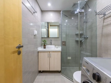 Rm 306 No 2 China Central Place(12)