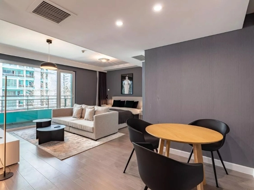 Rm 307 No 1 China Central Place(4)