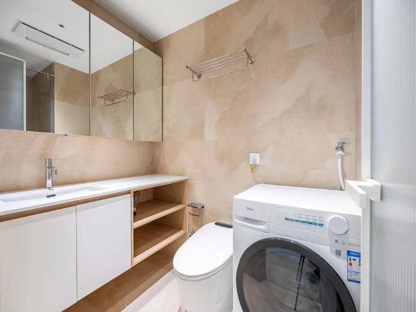 Rm 3106 No 10 Directors Mansion(7)