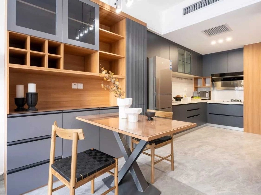 Rm 320 Bld D Chateau De Luze Apt(5)