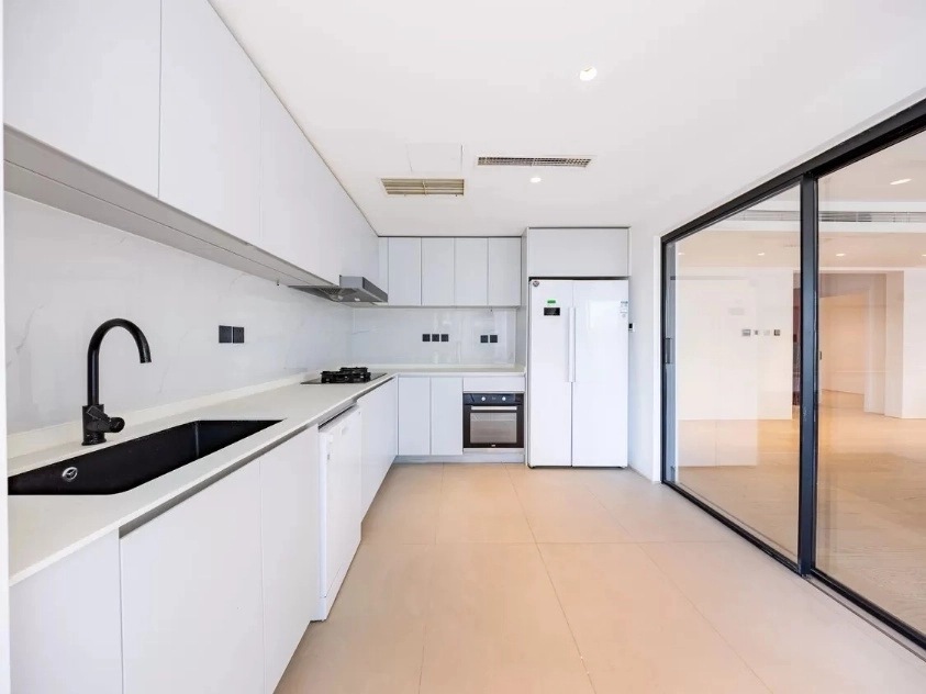 Rm 501 Unit 3 No 25 The Riverside East(11)