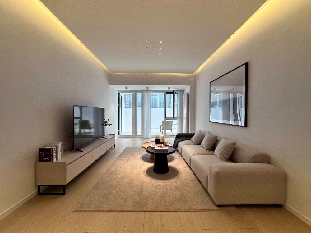 Rm 606 No 11 Sanlitun SOHO Apt