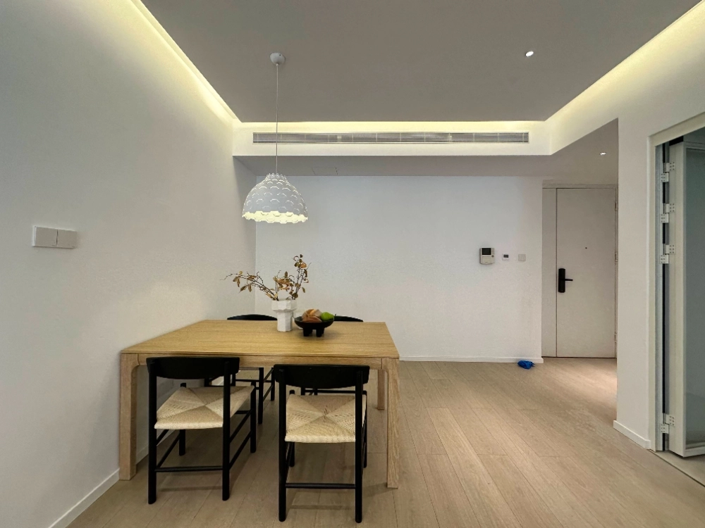 Rm 606 No 11 Sanlitun SOHO Apt(5)