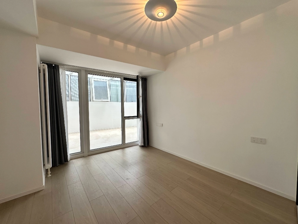 Rm 606 No 11 Sanlitun SOHO Apt(10)