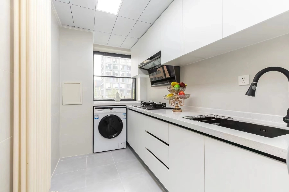 Rm 702 Bld B Sunshine 100 Int’l Apt(4)