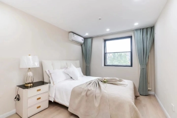 Rm 702 Bld B Sunshine 100 Int’l Apt(7)