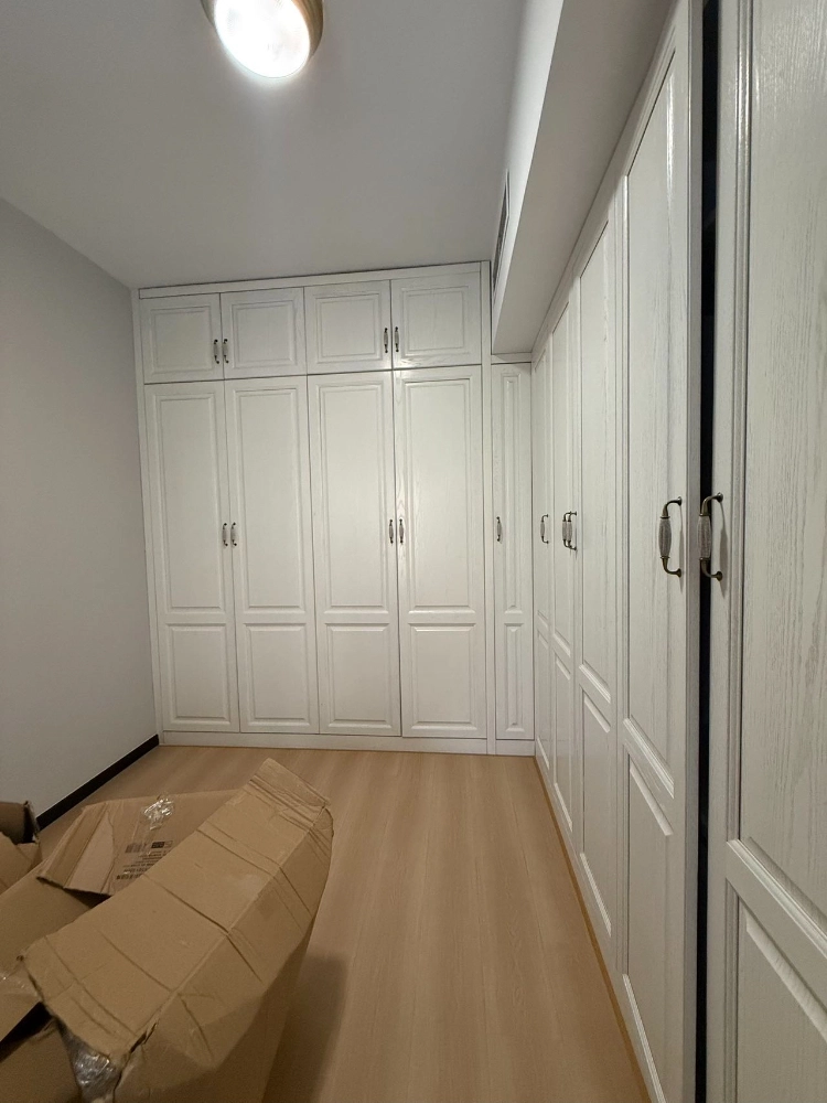 Rm 801 Bld M Blue Castle Int’l Apartment south(5)