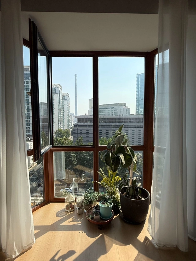 Rm 801 Bld M Blue Castle Int’l Apartment south(9)