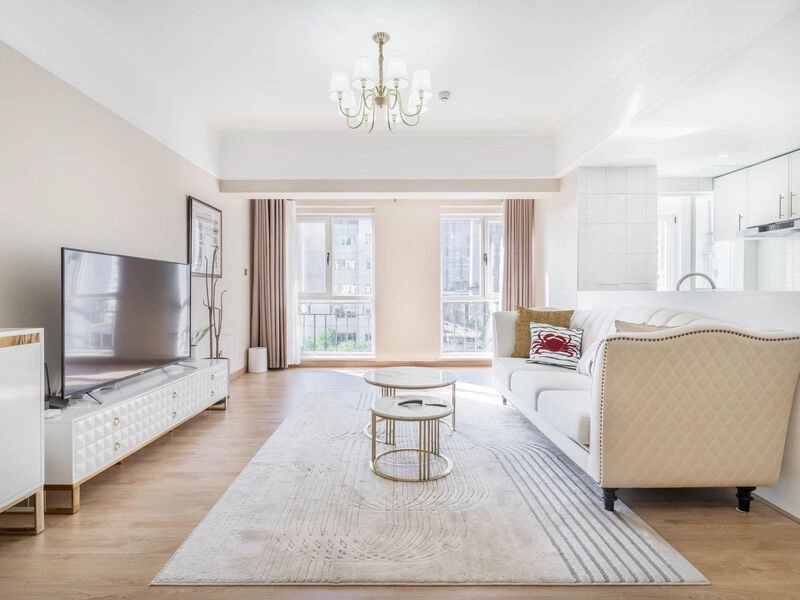 Rm 803 Unit E Chateau Regency I
