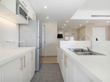 Rm 803 Unit E Chateau Regency I(6)