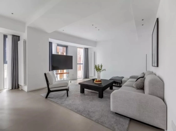 Rm 808 No 17 Sanlitun SOHO Apt
