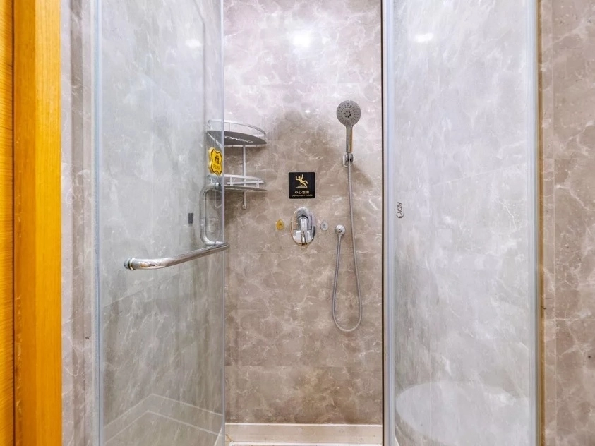 Rm 809 No 6 Guangqu Jinmao Palace East(12)