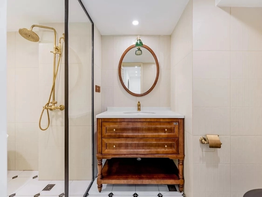 Rm 819 Bld D Chateau De Luze Apt(14)