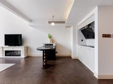 Rm 819 Bld D Chateau De Luze Apt(9)
