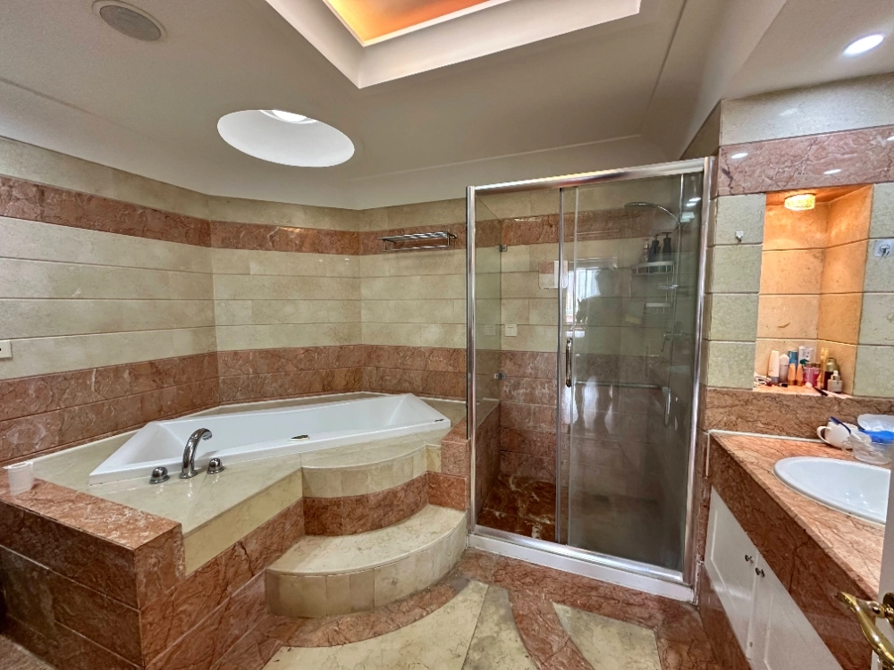 Rm 903 Bld B Yi He Int'l Center Apt(7)