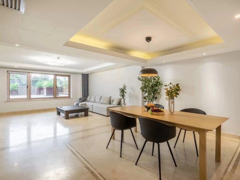 Rm 908 No 2 Alhambra Palace