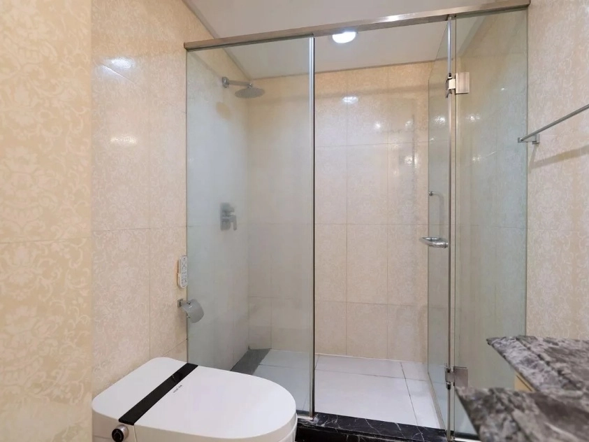 Rm 908 No 2 Alhambra Palace(15)