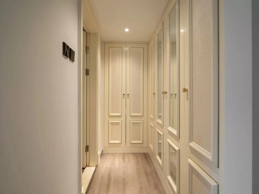 Rm 908 No 2 Alhambra Palace(8)