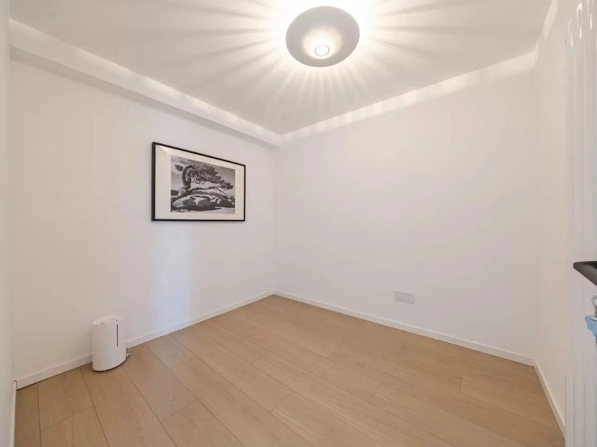 Rm 913 Bld D Chateau De Luze Apt(15)