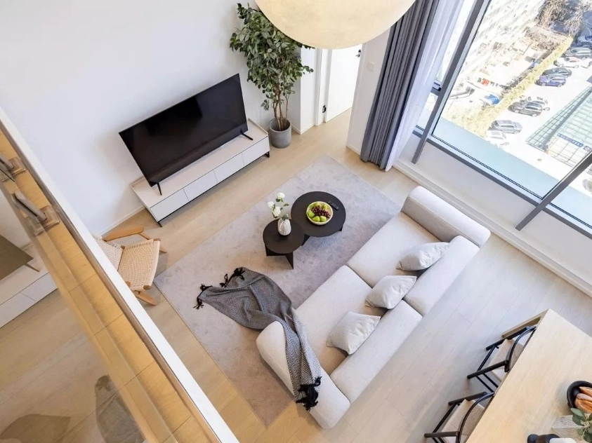 Rm 913 Bld D Chateau De Luze Apt(2)